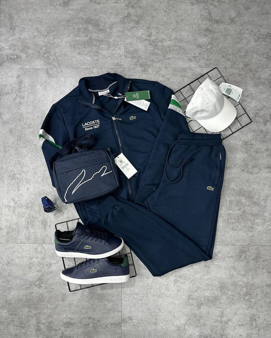 Kit Lacoste