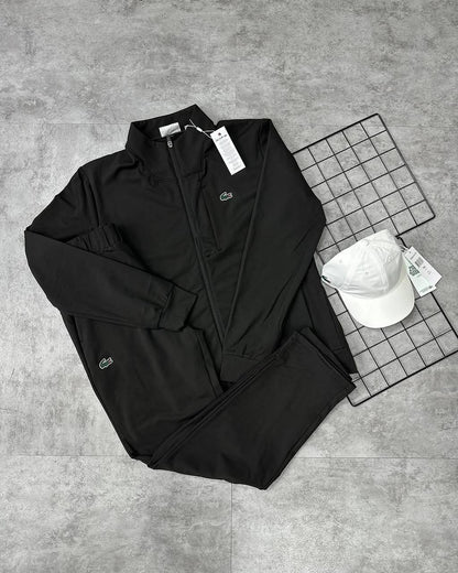 Equipo deportivo Lacoste + gorra